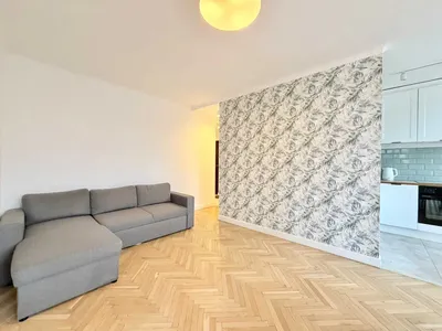 Oferuję do wynajęcia 3-pokojowe, jasne i stylowo urządzone mieszkanie o powierzchni 45 m2, zlokalizowane przy ul. Jana Kasprowicza na Bielanach. - miniatura 2