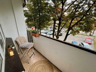 2 pokojowe mieszkanie, 42m, metro płocka, parking w cenie, po remoncie, ul. Skierniewicka - miniatura 2