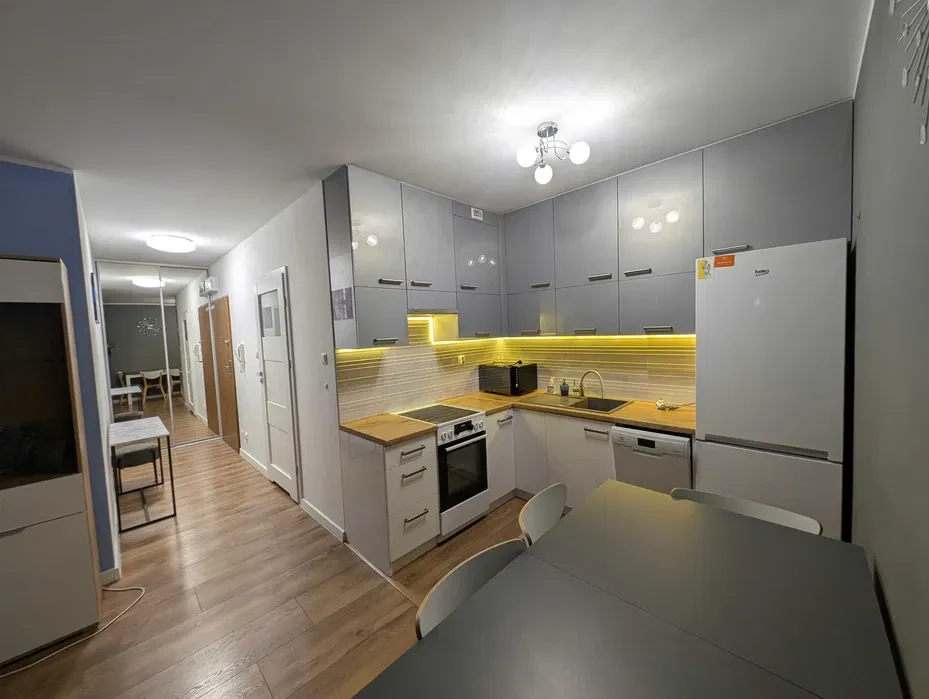 Mieszkanie 37 m² z miejscem garażowym – Osiedle Plażowa - do wynajęcia - 1/8