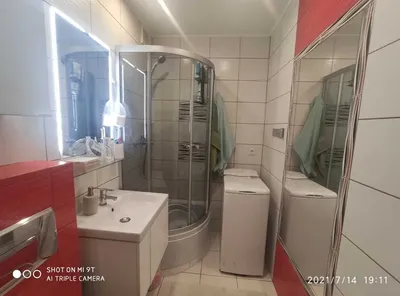Komfortowa kawalerka w apartamentowcu (scisłe centrum ) z balkonem i klimą