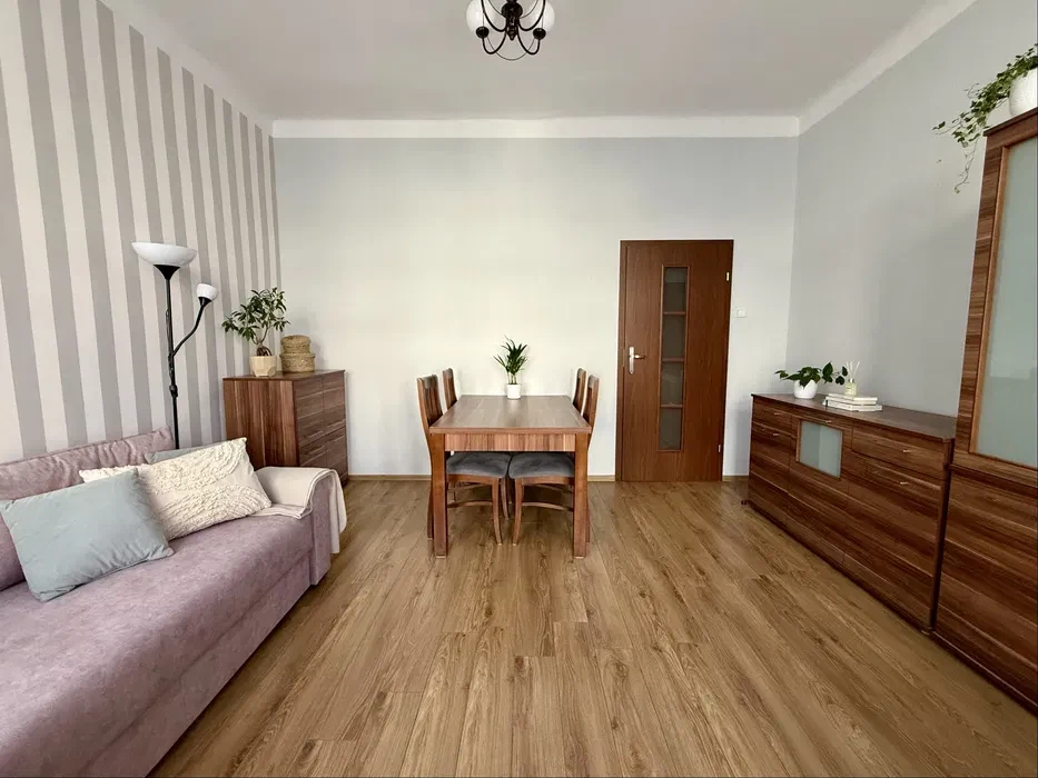 Mieszkanie na wynajem 42 m² – przy UŁ | 1790 zł | dostępne od zaraz - 1/8