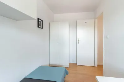 1200 ZŁ - Pokój 1 os. - Czyżyny - os. Dywizjonu 303 - BLISKO UCZELNI - miniatura 3