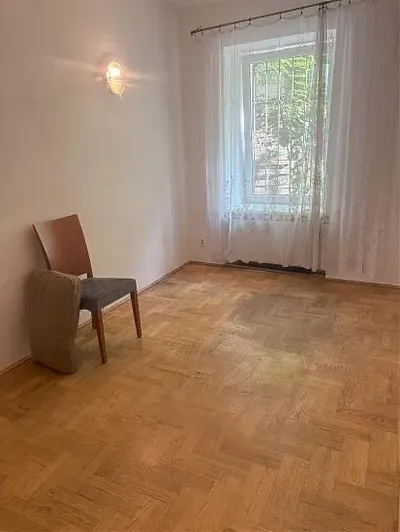 Mieszkanie przy Rynku Podgórskim - miniatura 2