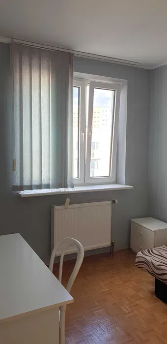 Ładny, słoneczny pokój dla dziewczy Rataje, blisko tramwaju i sklepów - miniatura 2