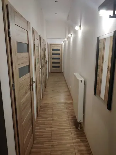 Polesie - centrum nowoczesny, umeblowany pokój, mężczyźni, Ukraińcy - miniatura 5