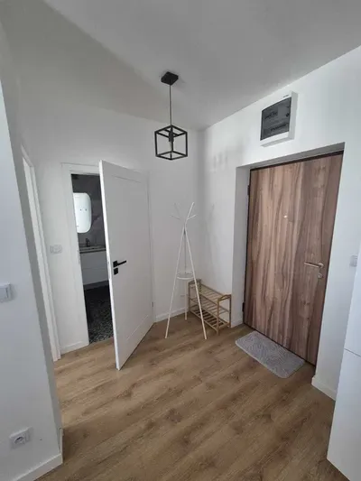 2 Pokojowe mieszkanie 35m2 Park Leśny Rembertów - miniatura 2