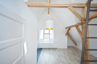 OD 1 LISTOPADA: Loft z antresolą w centrum Gliwic - całość 2000 zł - miniatura 3