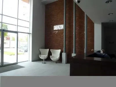 Osiedle Garnizon - 2 pokoje; budynek z portiernią, piwnica, 3 piętro z windą, 45m2