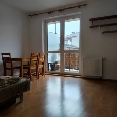 Kawalerka 32 m² z balkonem, po remoncie, ul. Wileńska, przy metrze Szwedzka, od zaraz