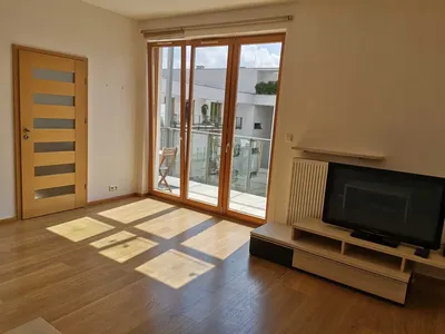 Mieszkanie jednopokojowe 35m2 z oddzielnym łóżkiem, Mokotów, ul. Obrzeżna 1B - miniatura 2