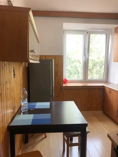 CENTRUM / blisko Ronda ONZ / 42 m2-2 POKOJE-osobna, duża kuchnia - miniatura 4