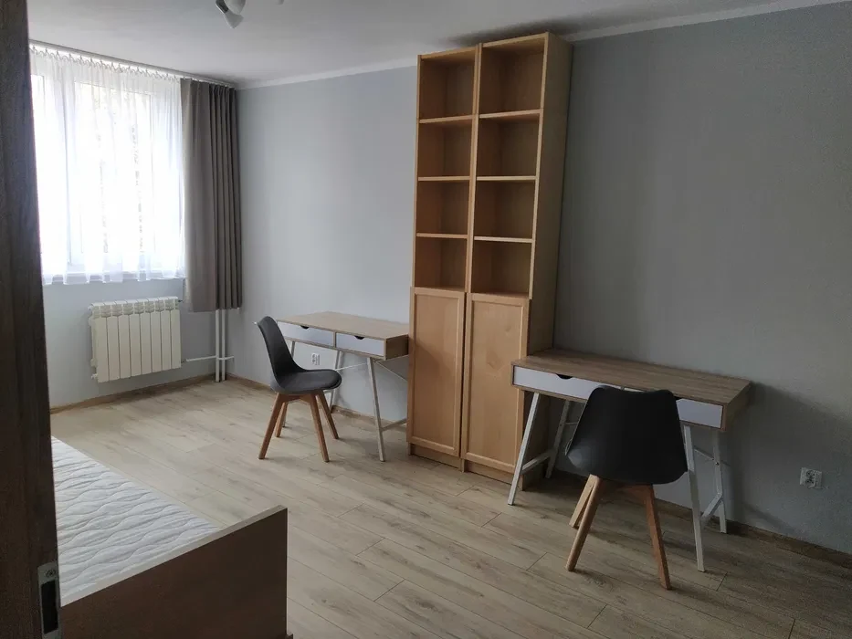 miejsce męskie w pokoju 2-os Azory ul. Stachiewicza - 1/8