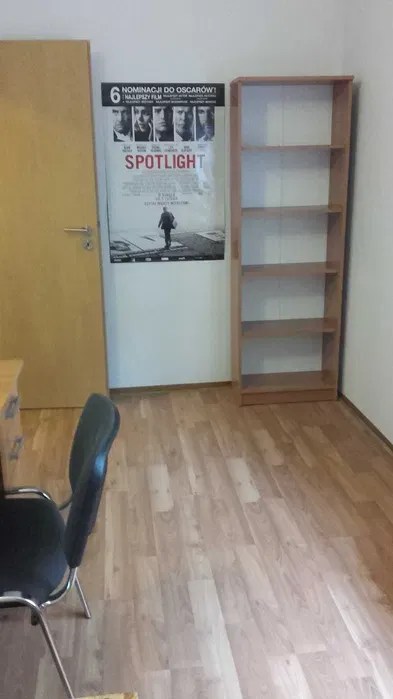 Pokój ul. Św Józefa 60/64 media do 200 zł mies. - miniatura 5
