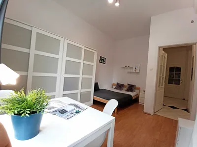 Komfortowy, duży pokój Okęcie- Hynka. Comfy room (also for couple). Комфорт номер - miniatura 3