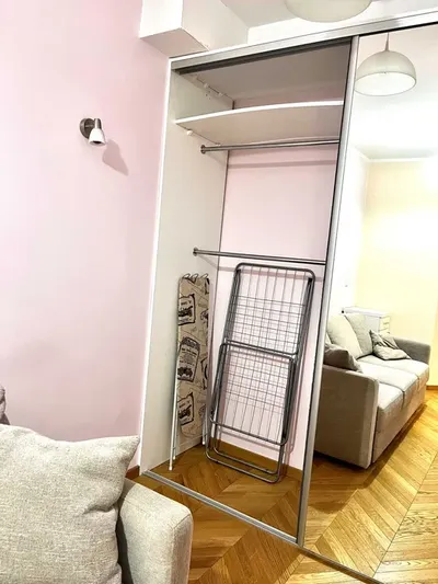 Kawalerka - dwa pokoje do wynajęcia - miniatura 2