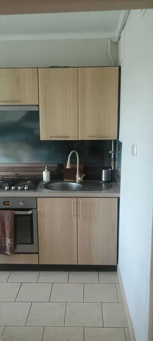 Mieszkanie dwu pokojowe 45 m2 osobna kuchnia. - miniatura 2