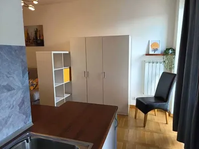 Kawalerka w kamienicy, Centrum Grochowa - Praga Południe - miniatura 3