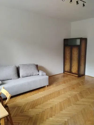 kawalerka 37m 2do wynajecia Miedzynarodowa ,Warszawa Praga spokojnej osobie - miniatura 3