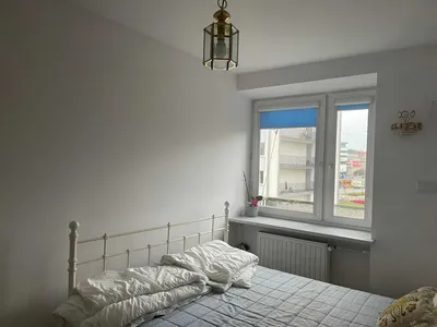 Wynajmę mieszkanie 2 pokoje balkon meble przy metrze Wileńska 2. piętro winda - miniatura 4