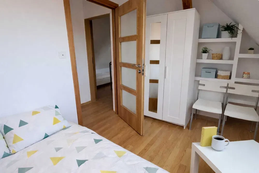 Pokój jednoosobowy, Zwycięska 28, blisko Bielany Wrocławskie, LG, Wrocław Krzyki - 1/8