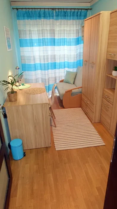 Nowoczesny pokój jednosobowy - 1/8