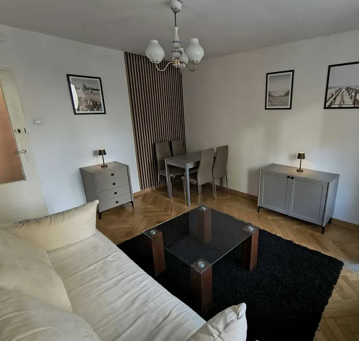 Przytulne mieszkanie na Powiślu, 2 pokoje, osobna kuchnia - 1/8