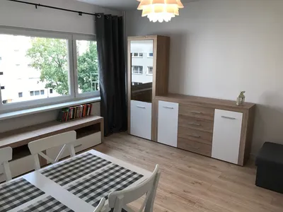 Bielany, jasne, ciche, 2-pokojowe, przy stacji metra Wawrzyszew, wynajmę